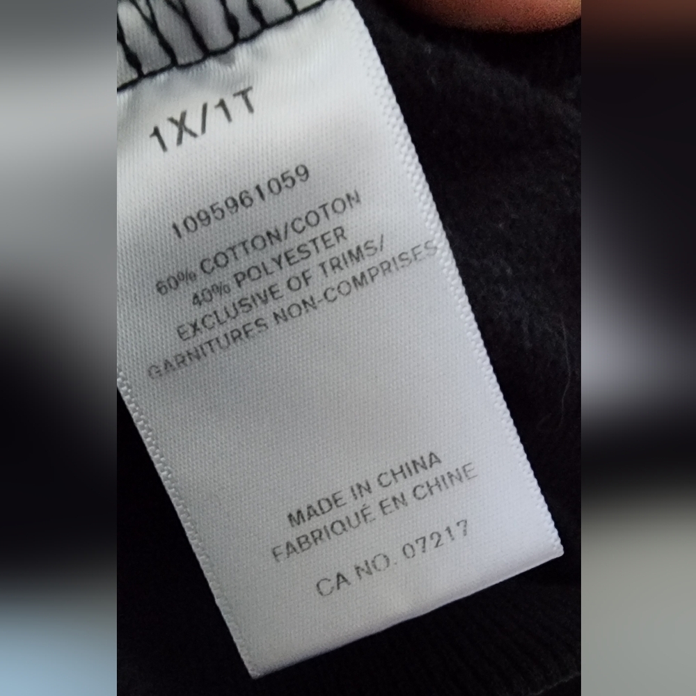 Friends Warehouse one pullover hoodie size 1X - Picture 6 of 6